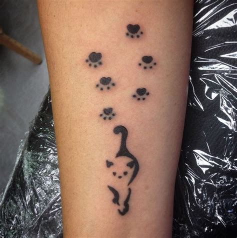 cat paw tatoo|meaningful cat paw tattoo.